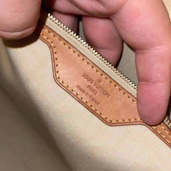 Authentic Louis Vuitton Vernis brea GM cream marshmallow tote everyday bag - Picture 13 of 15